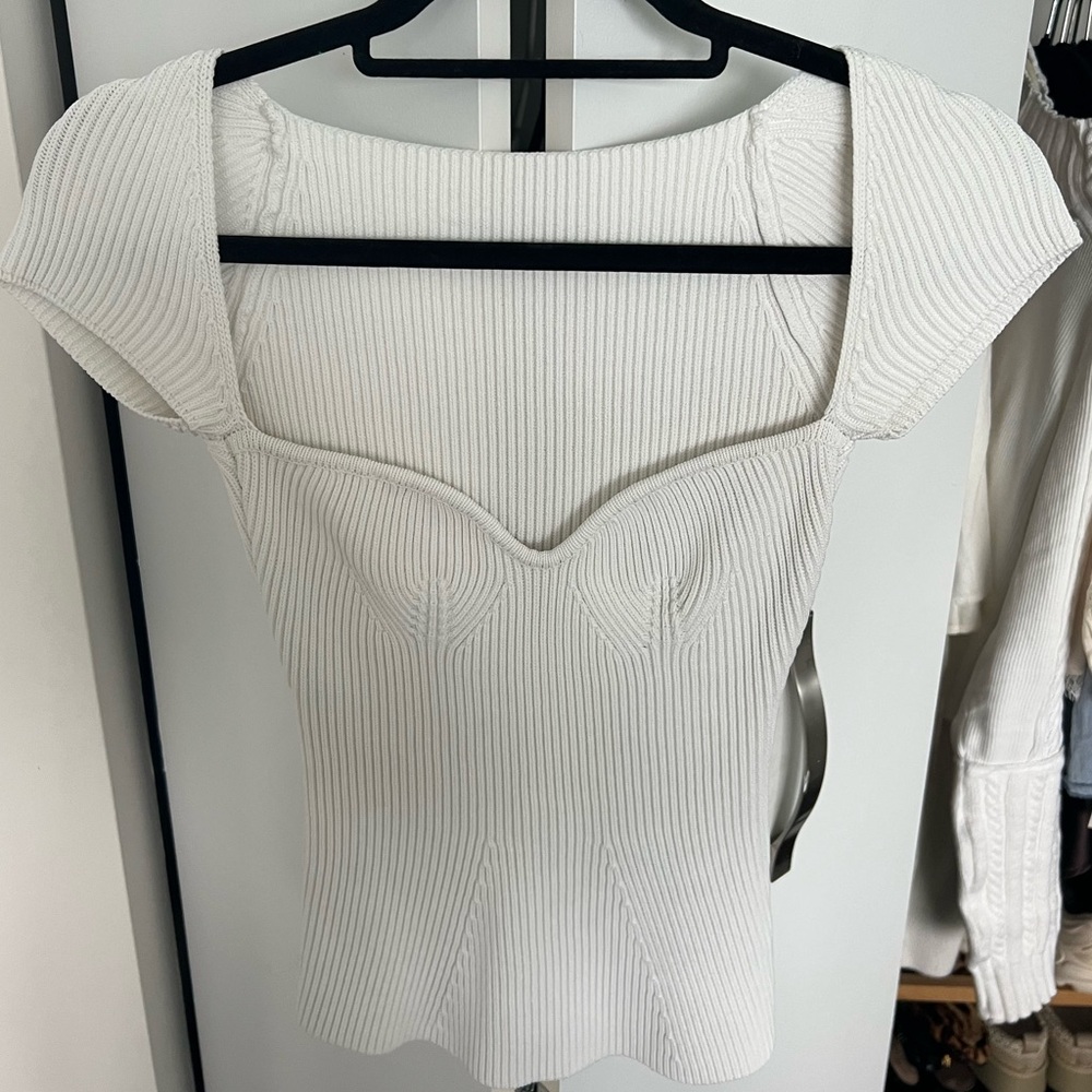 Elegant White Ribbed Women's Top